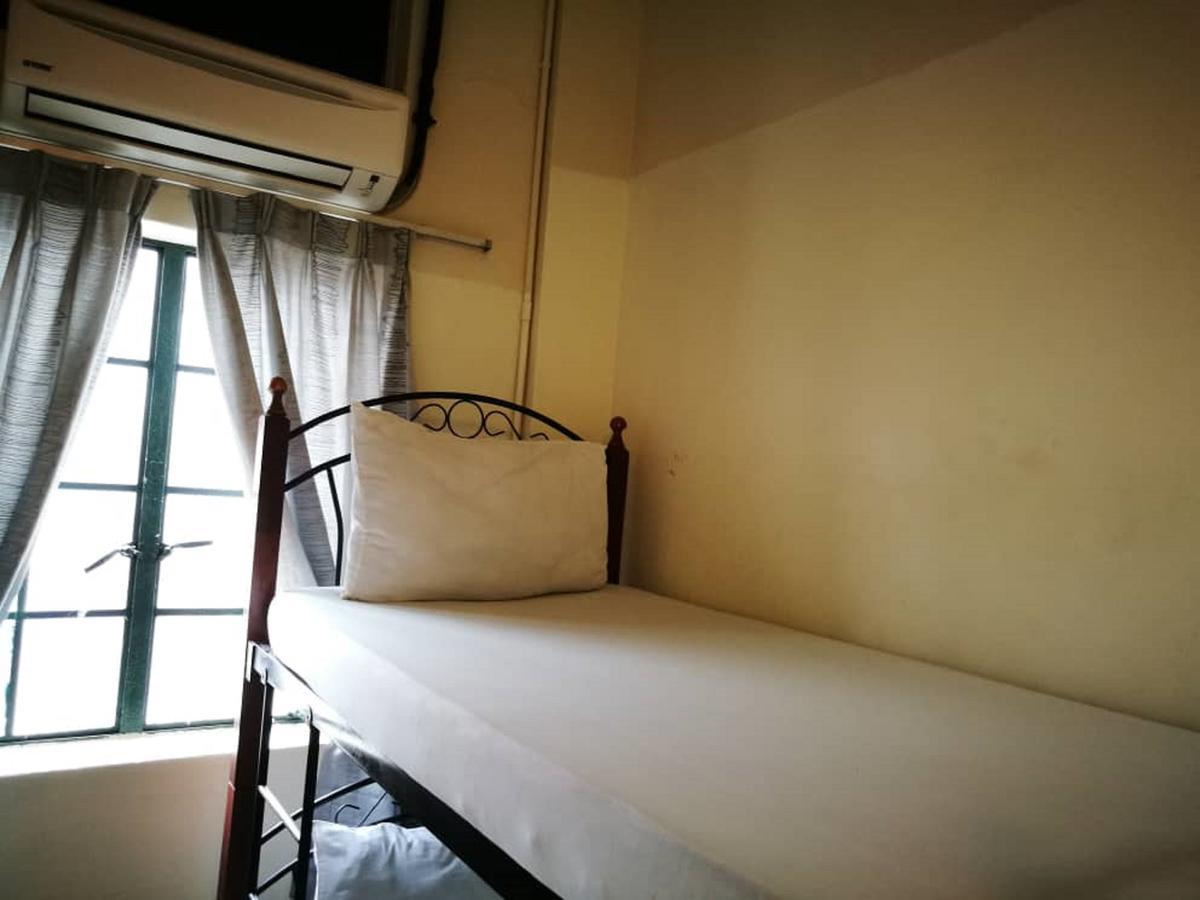 Grocer'S Inn Backpackers Guesthouse Kuala Lumpur Exterior foto