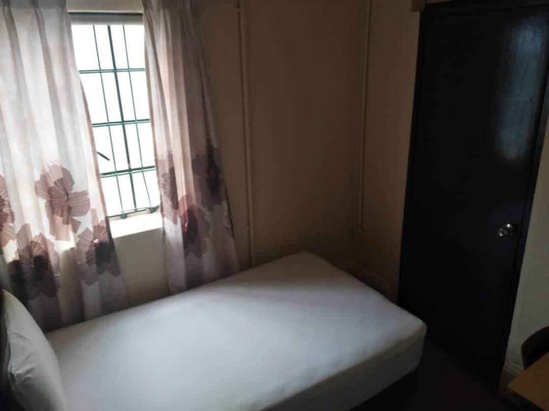 Grocer'S Inn Backpackers Guesthouse Kuala Lumpur Exterior foto